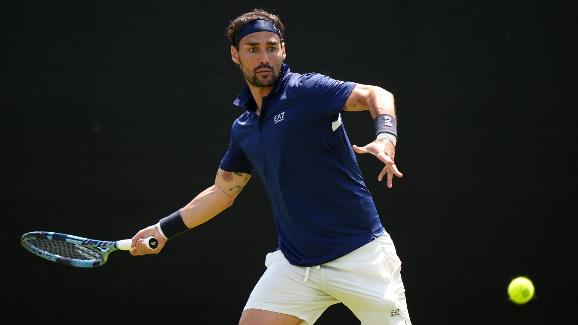 Fabio Fognini jugando al tenis