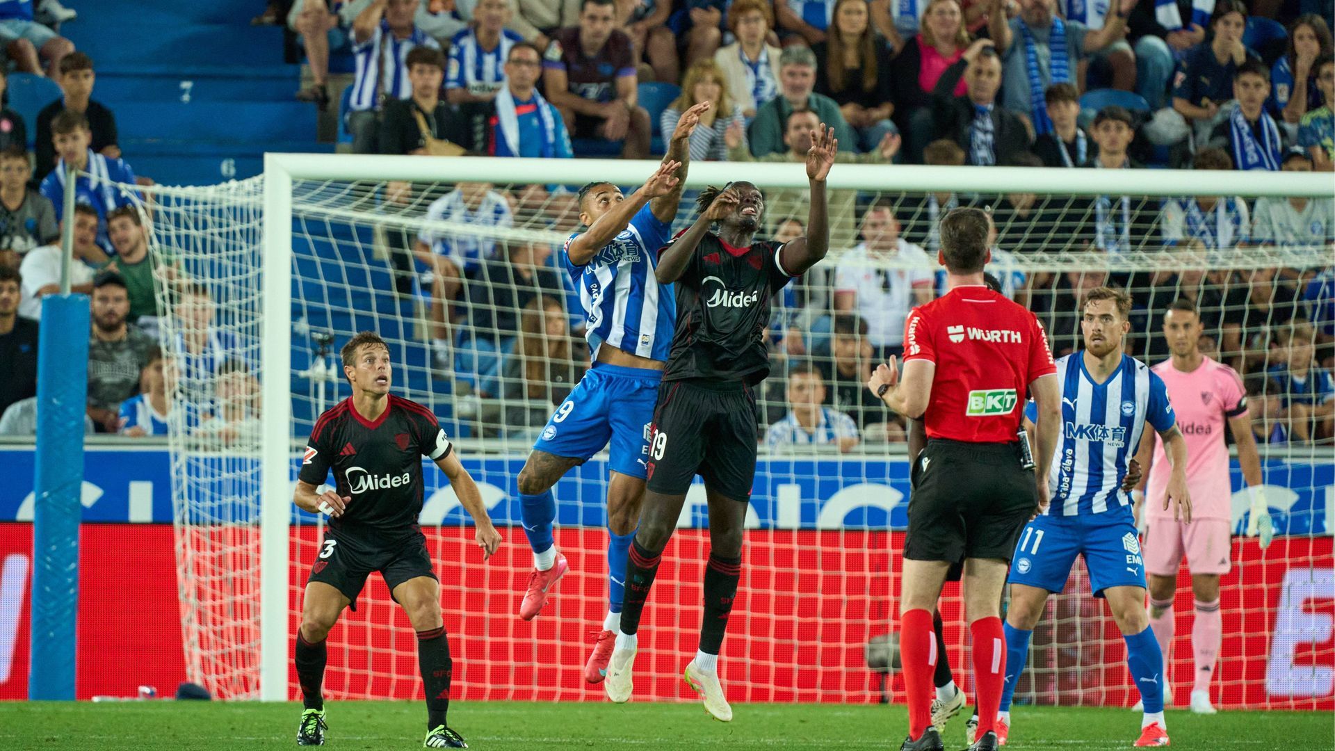 Imagen del Alavés-Sevilla de la jornada 5 de LALIGA EA SPORTS