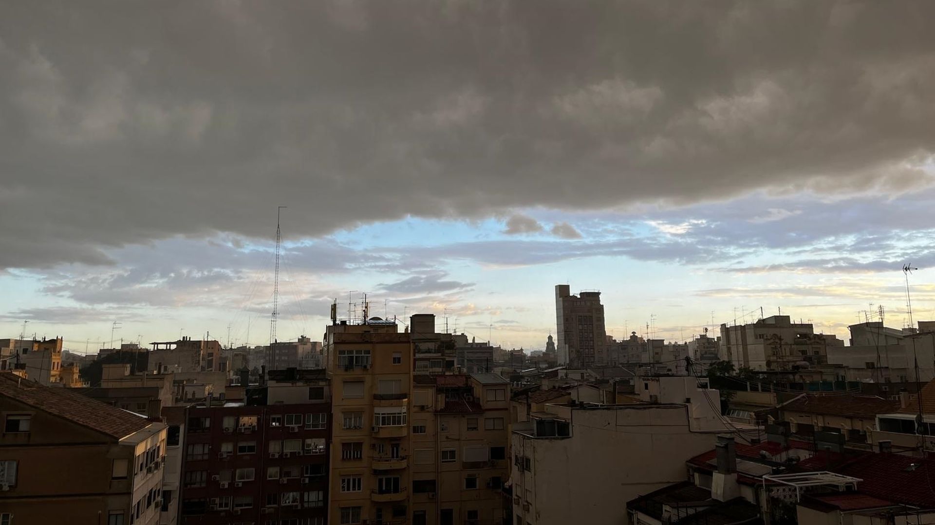 La Aemet activa las alertas en Valencia: tormentas fuertes y persistentes que podrían ir acompañadas de granizo