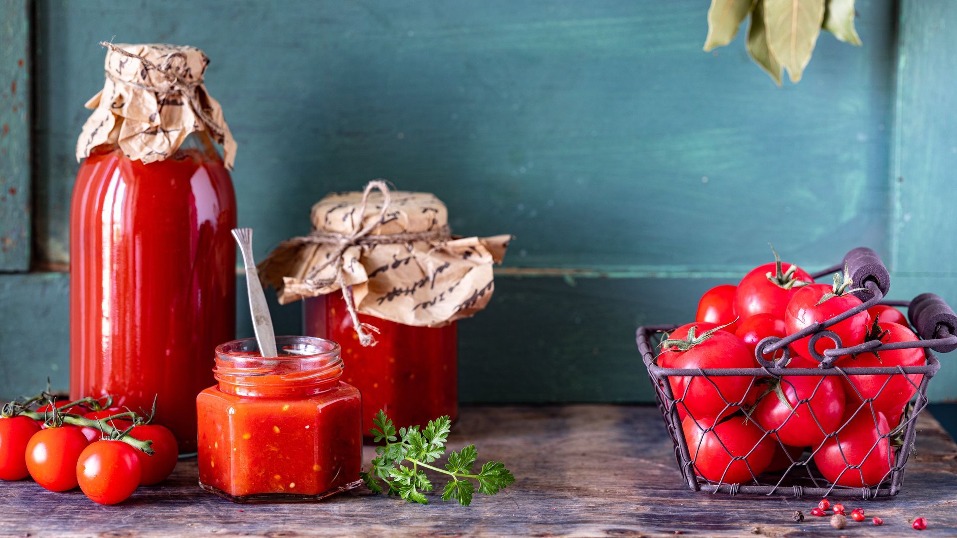 La mermelada de tomate encaja tanto con dulces como con salados. La mermelada de tomate encaja tanto con dulces como con salados.