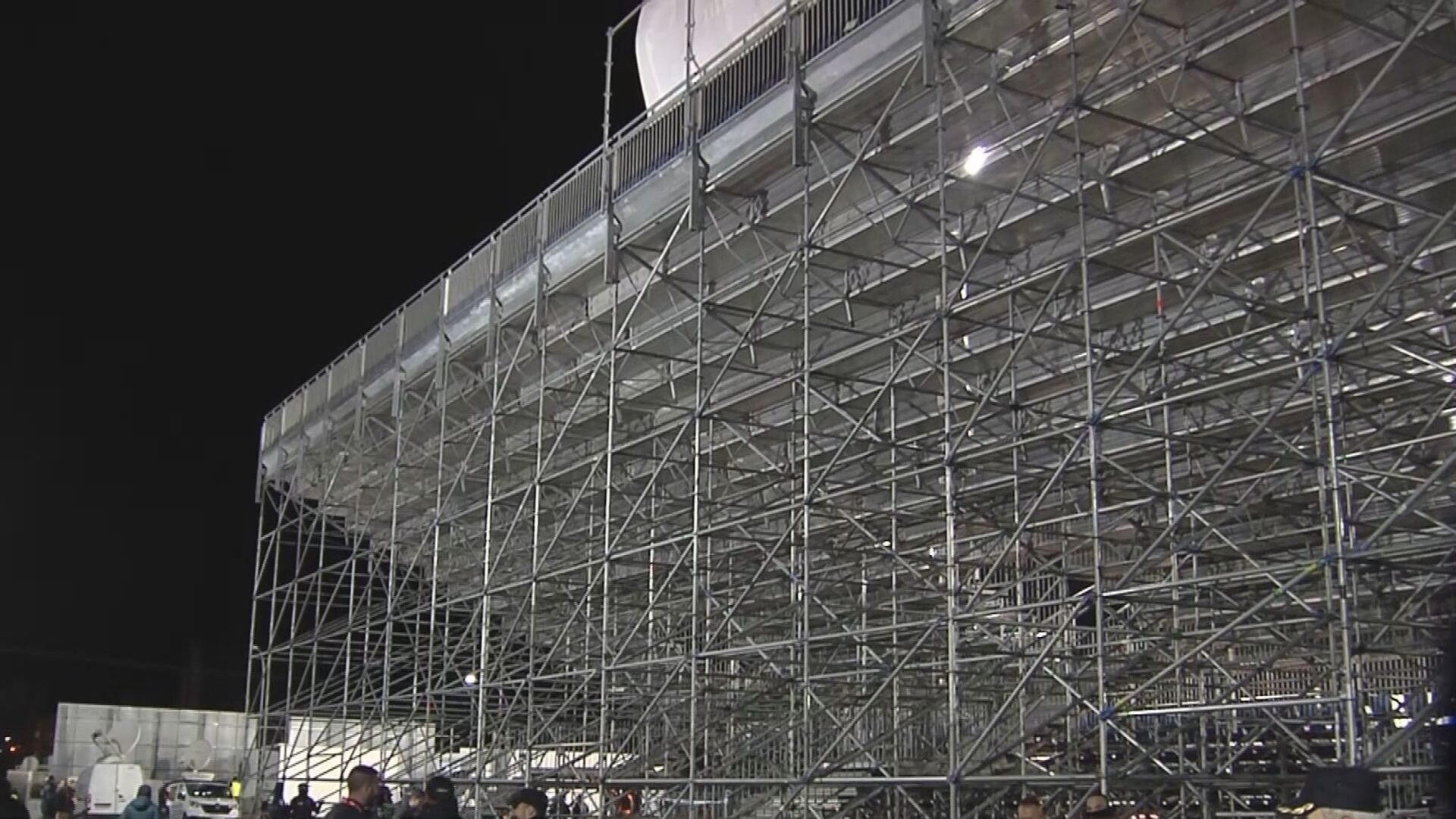 La pelea política entre PSOE y PP en el Ayuntamiento de Guadalajara por la grada supletoria del partido de Copa La pelea política entre PSOE y PP en el Ayuntamiento de Guadalajara por la grada supletoria del partido de Copa