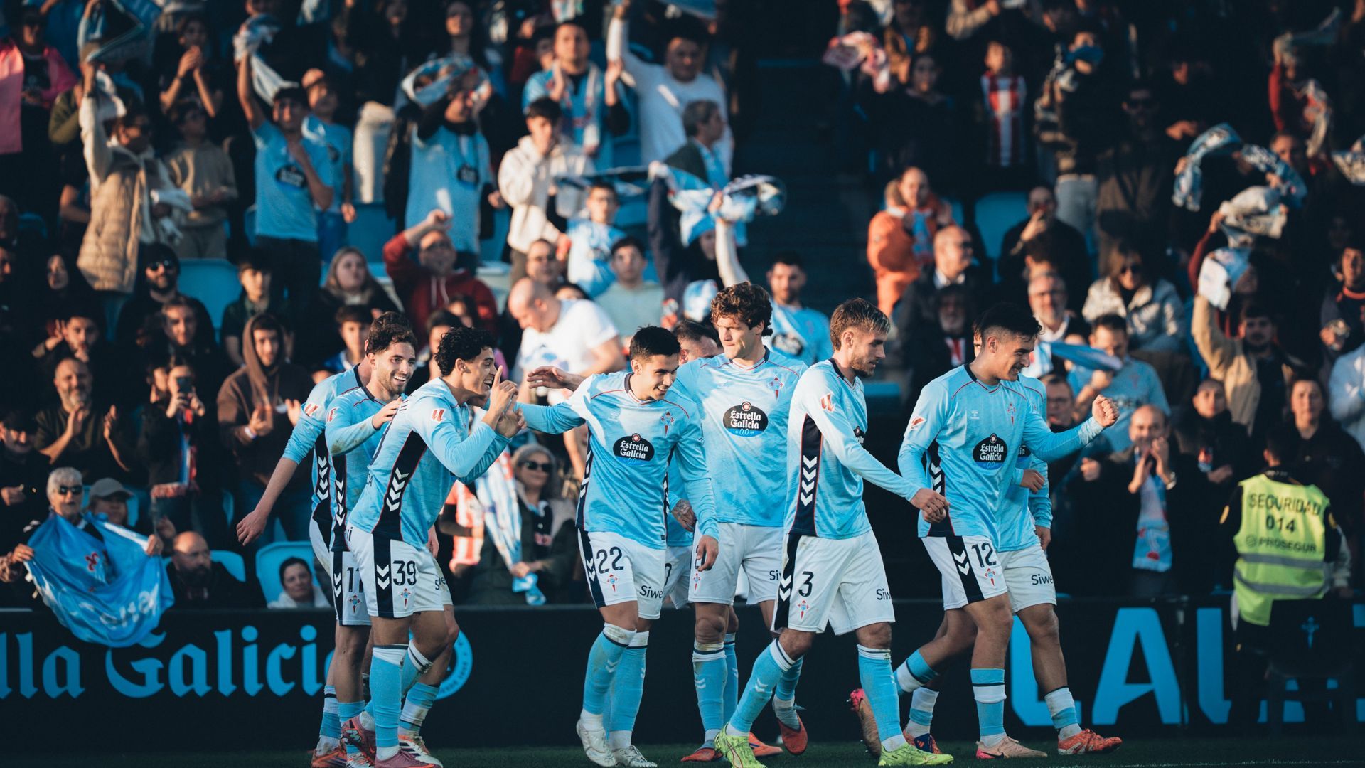 Los jugadores del Celta celebran un gol Los jugadores del Celta celebran un gol