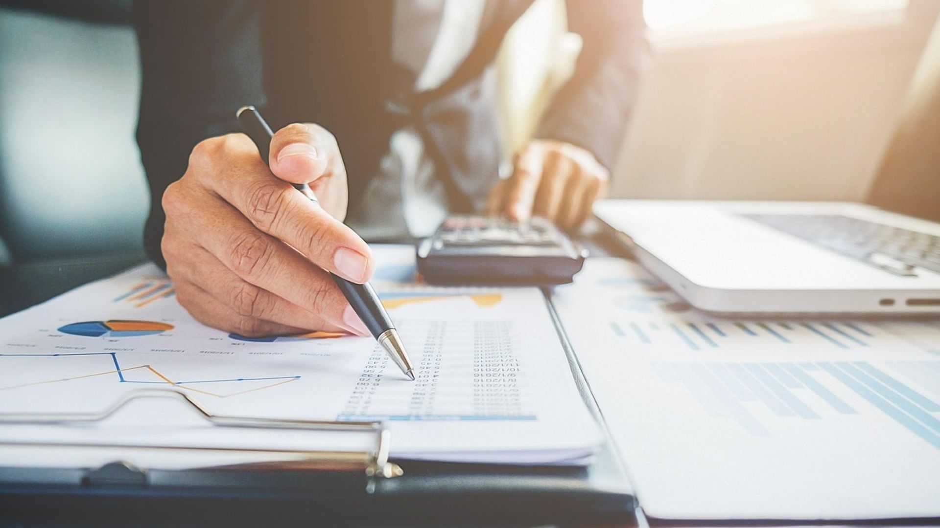 Los trabajadores autónomos afrontan nuevos retos fiscales en 2026