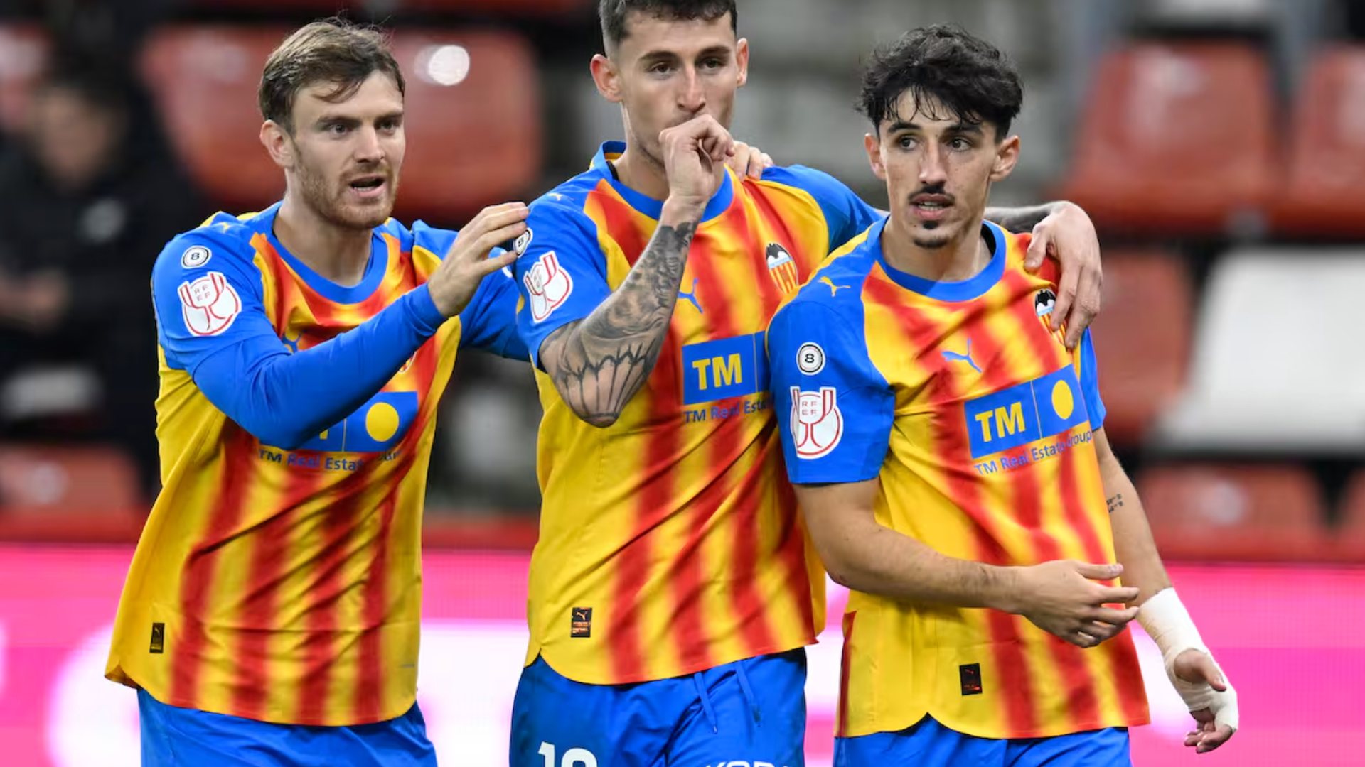 Lucas Beltrán, Dani Raba y Diego López en Gijón