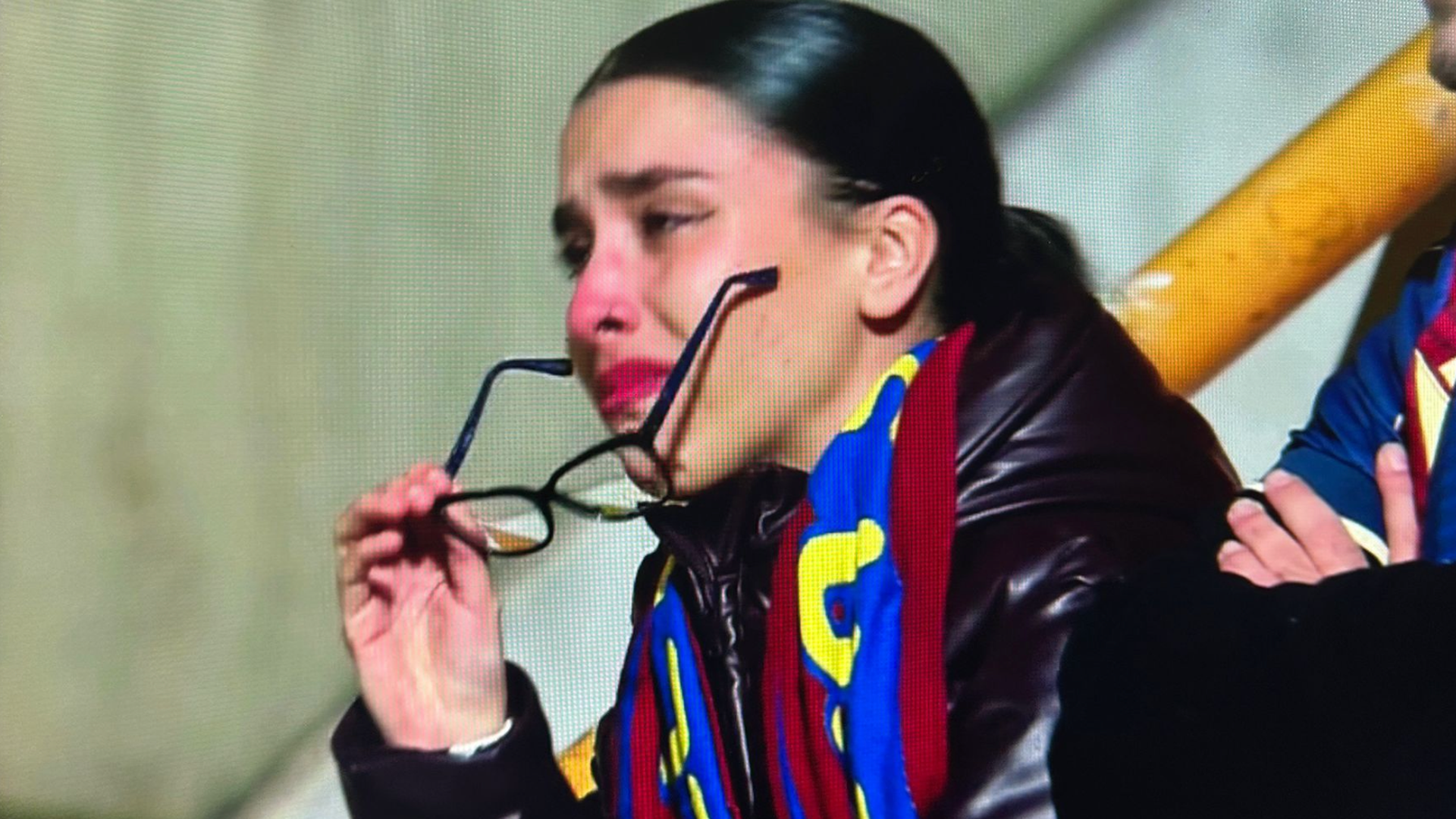 Aficionada del Levante UD llora