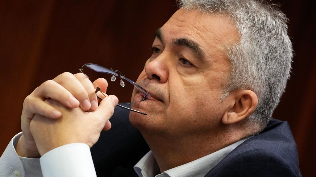 Santos Cerdán lo niega todo en el Senado ante un PP exaltado y un PSOE alejado de su antiguo compañero