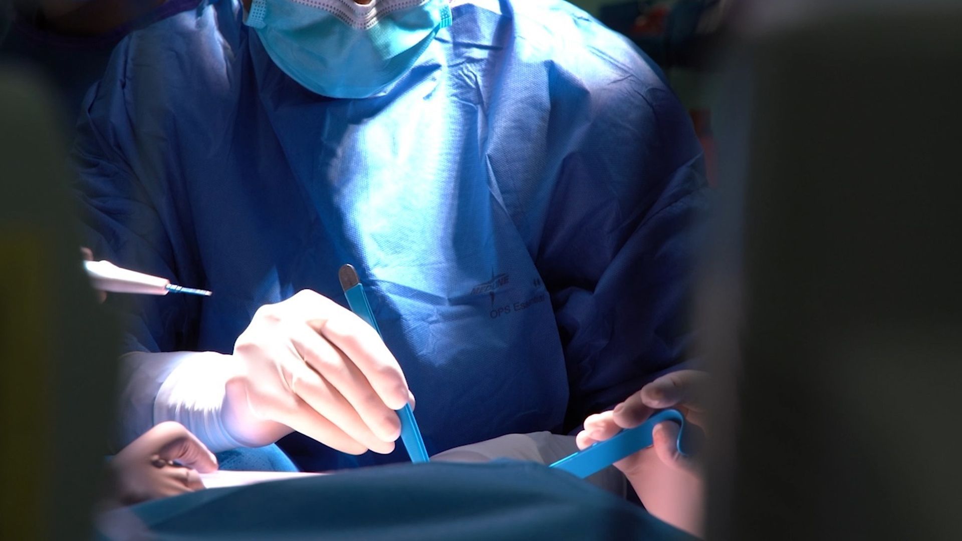 El cirujano que violó a una paciente sedada en Murcia, permanece en el módulo de enfermería: "protegido de sí mismo" por un preso sombra El cirujano que violó a una paciente sedada en Murcia, permanece en el módulo de enfermería: "protegido de sí mismo" por un preso sombra