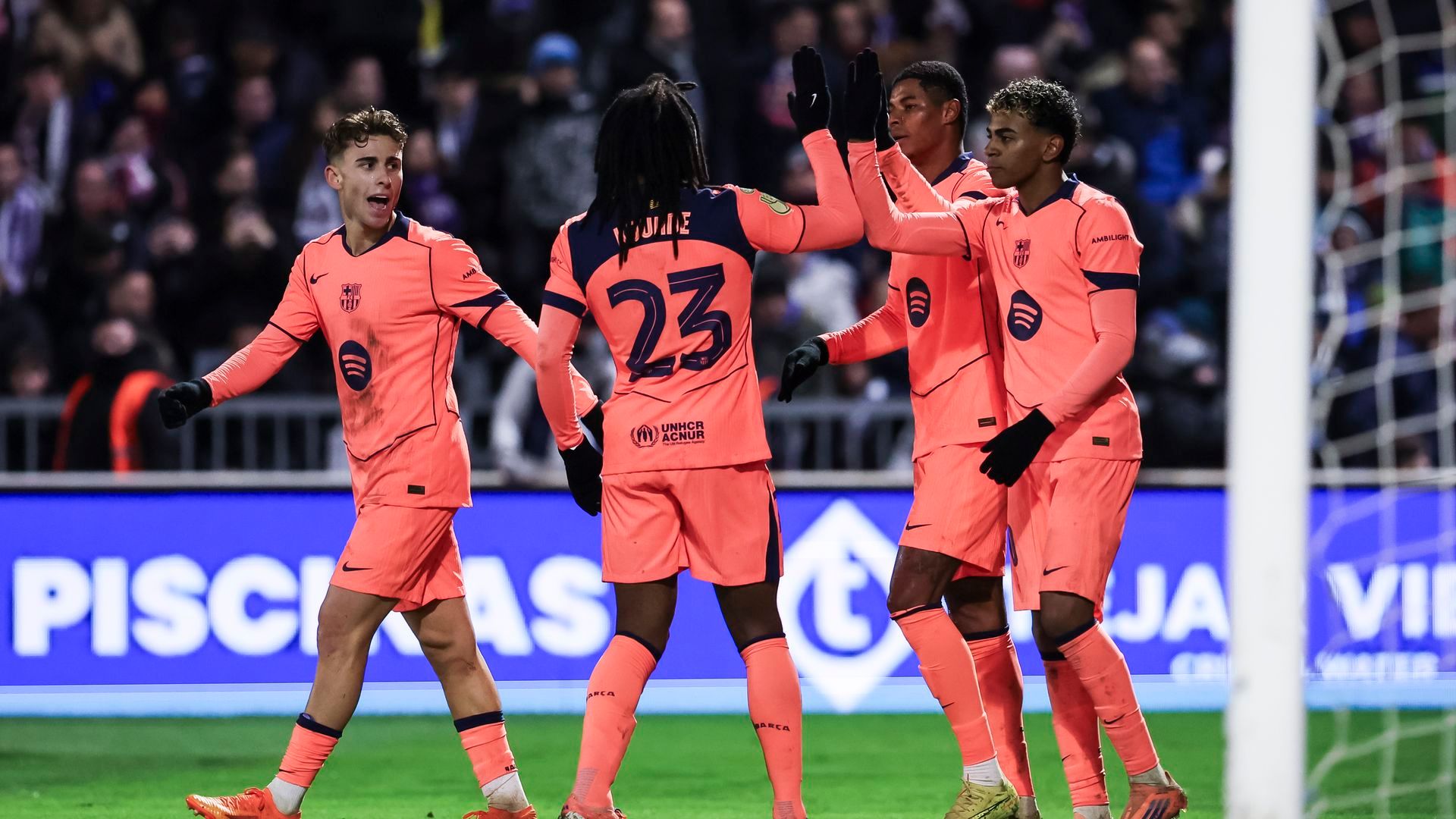Jugadores del FC Barcelona celebrando un gol contra el Guadalajara en Copa del Rey