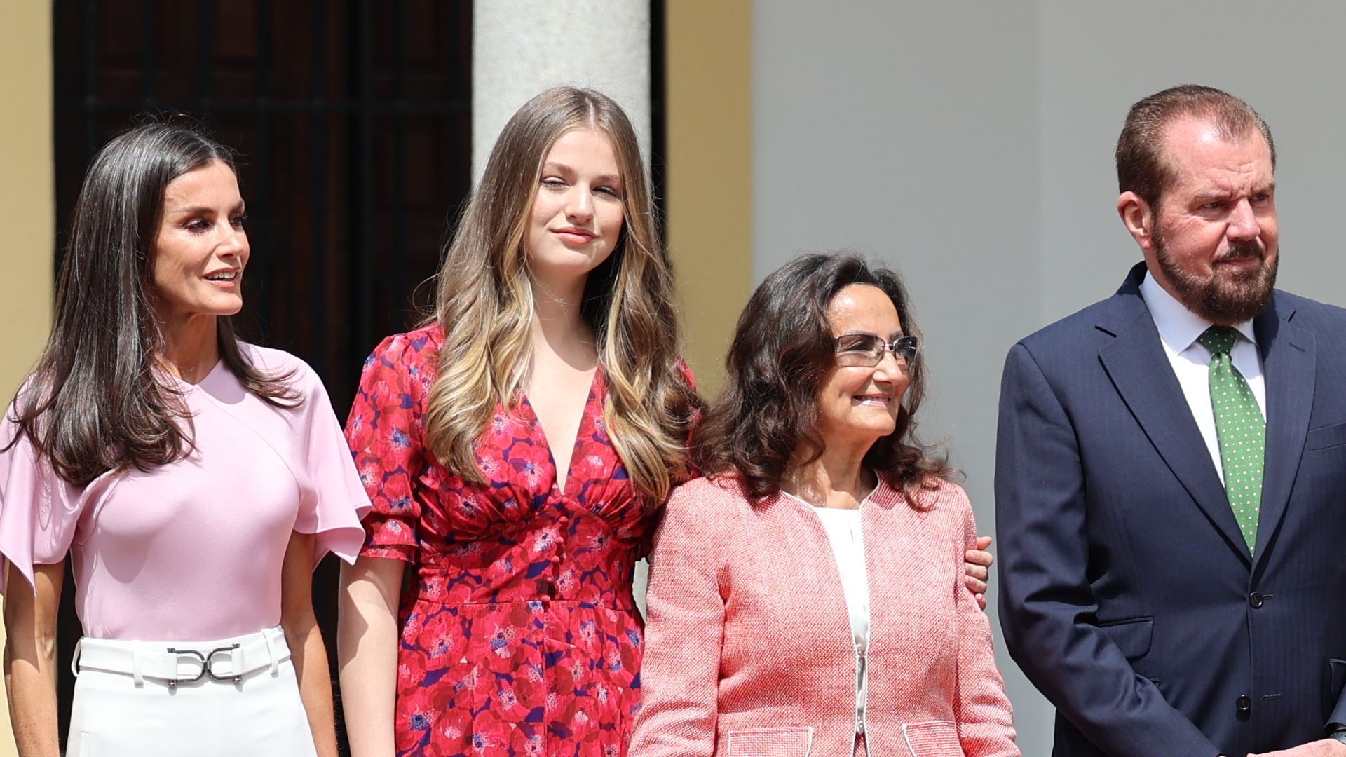 La reina Letizia, la princesa Leonor, Paloma Rocasolano y Jesús Ortiz en 2023