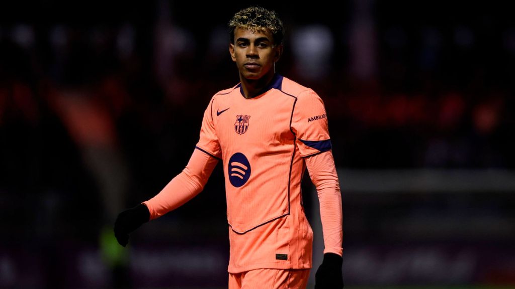 Lamine Yamal quiere jugarlo todo: "Es el que habla con Flick y le pide minutos"