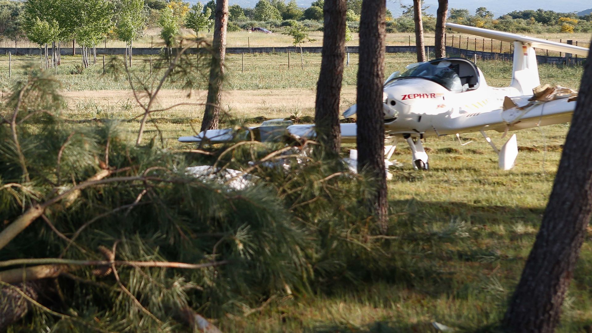 Muere un piloto de 41 años tras estrellarse su avioneta en una dehesa de Toledo Muere un piloto de 41 años tras estrellarse su avioneta en una dehesa de Toledo