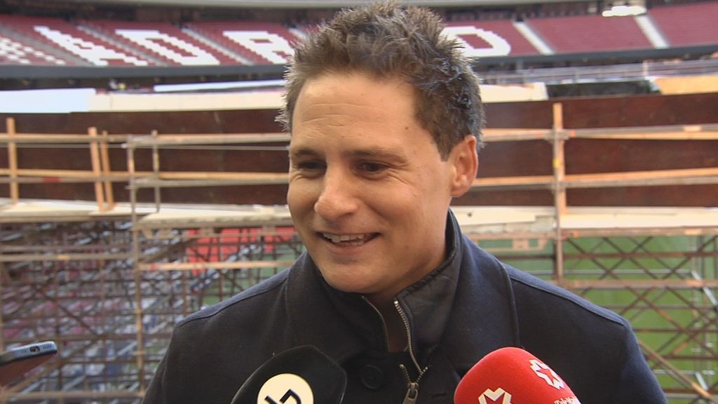 Óscar Mayo, sobre la pista de hielo en el Metropolitano