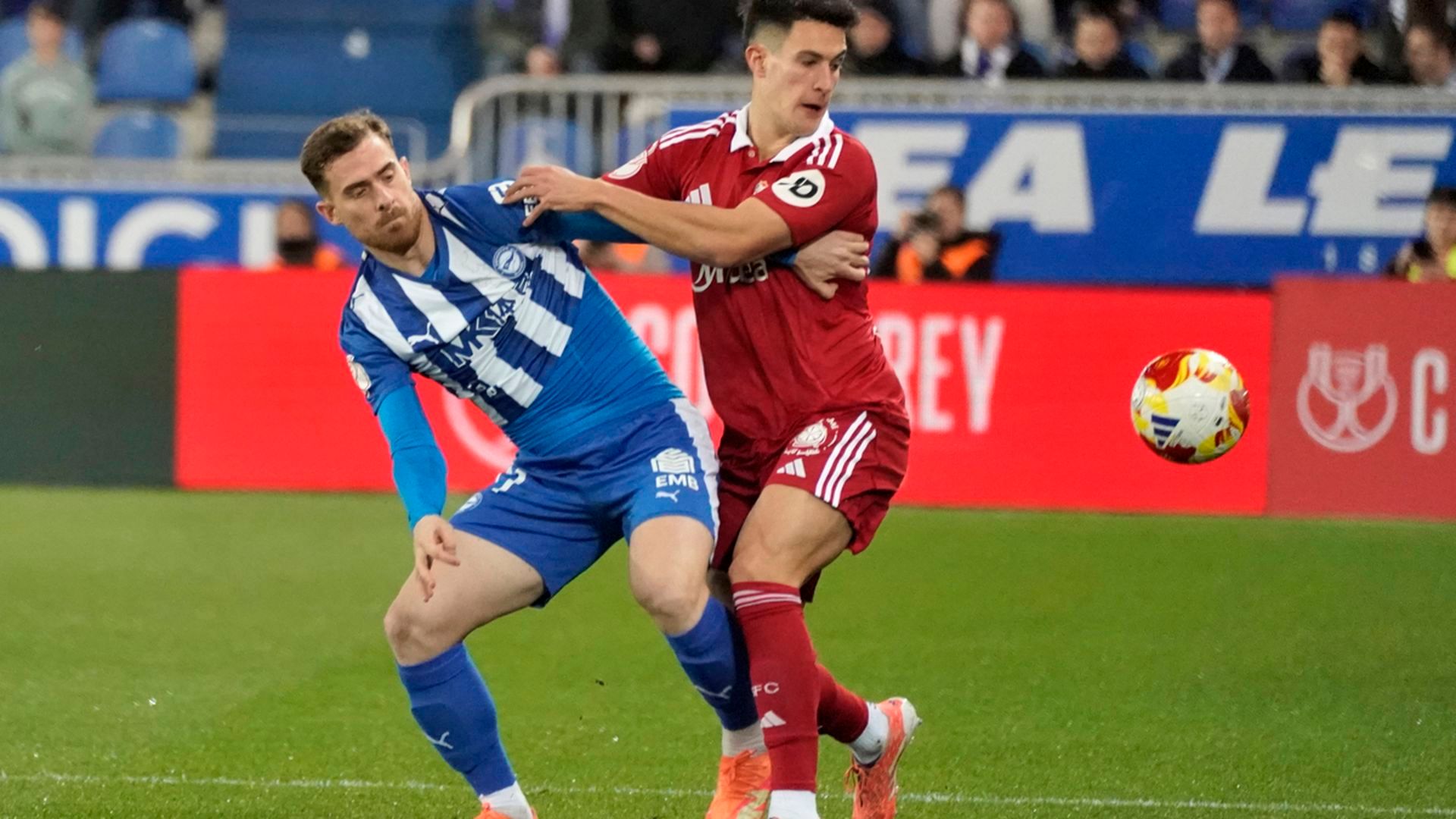 Toni Martínez y Andrés Castrín, en el Alavés-Sevilla de Copa Toni Martínez y Andrés Castrín, en el Alavés-Sevilla de Copa