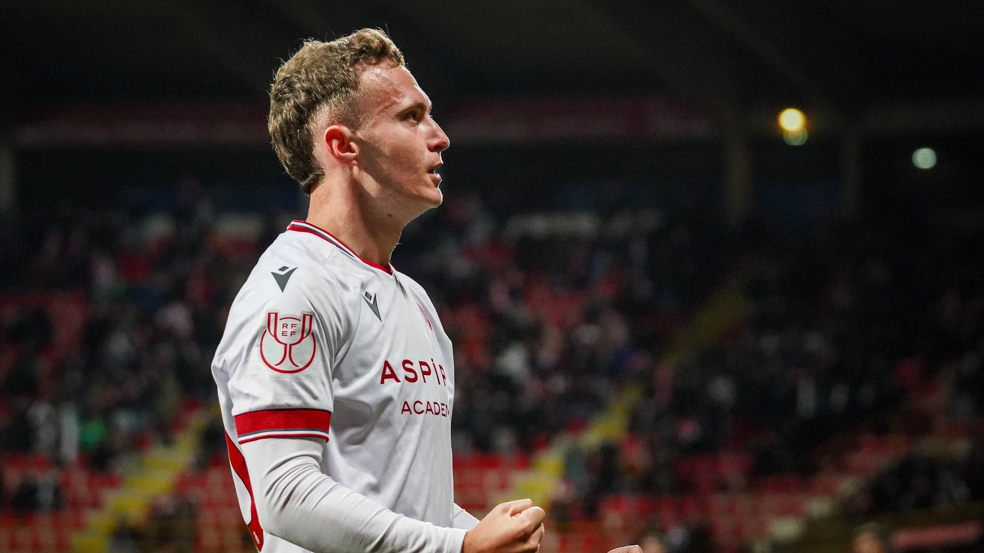 Tresaco, de la Cultural Leonesa, celebra su gol contra el Levante UD