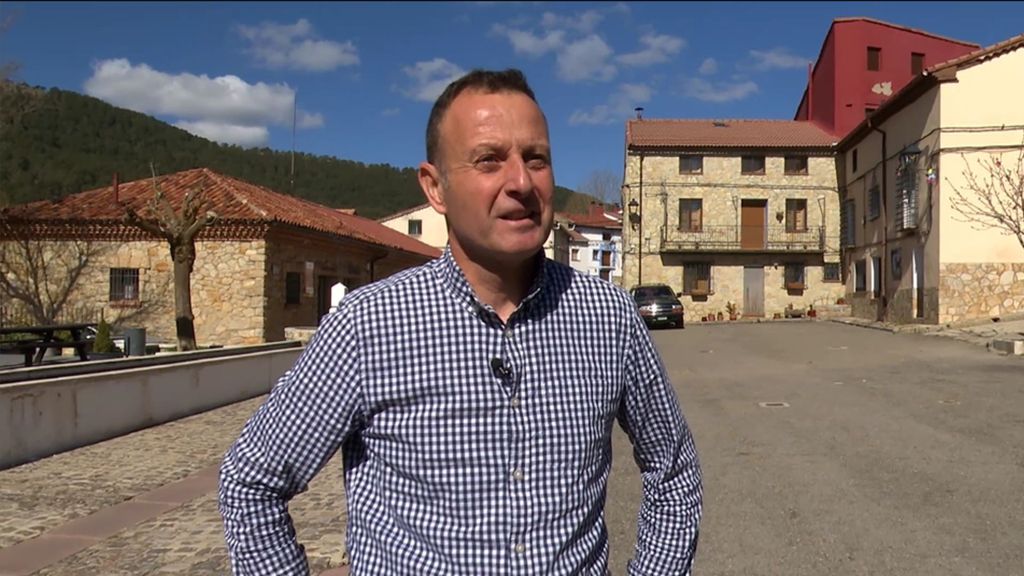 Un anuncio para repoblar un pueblo de Teruel cambió la vida de un hombre de Barcelona: "De 1.500 al mes a 150 euros"
