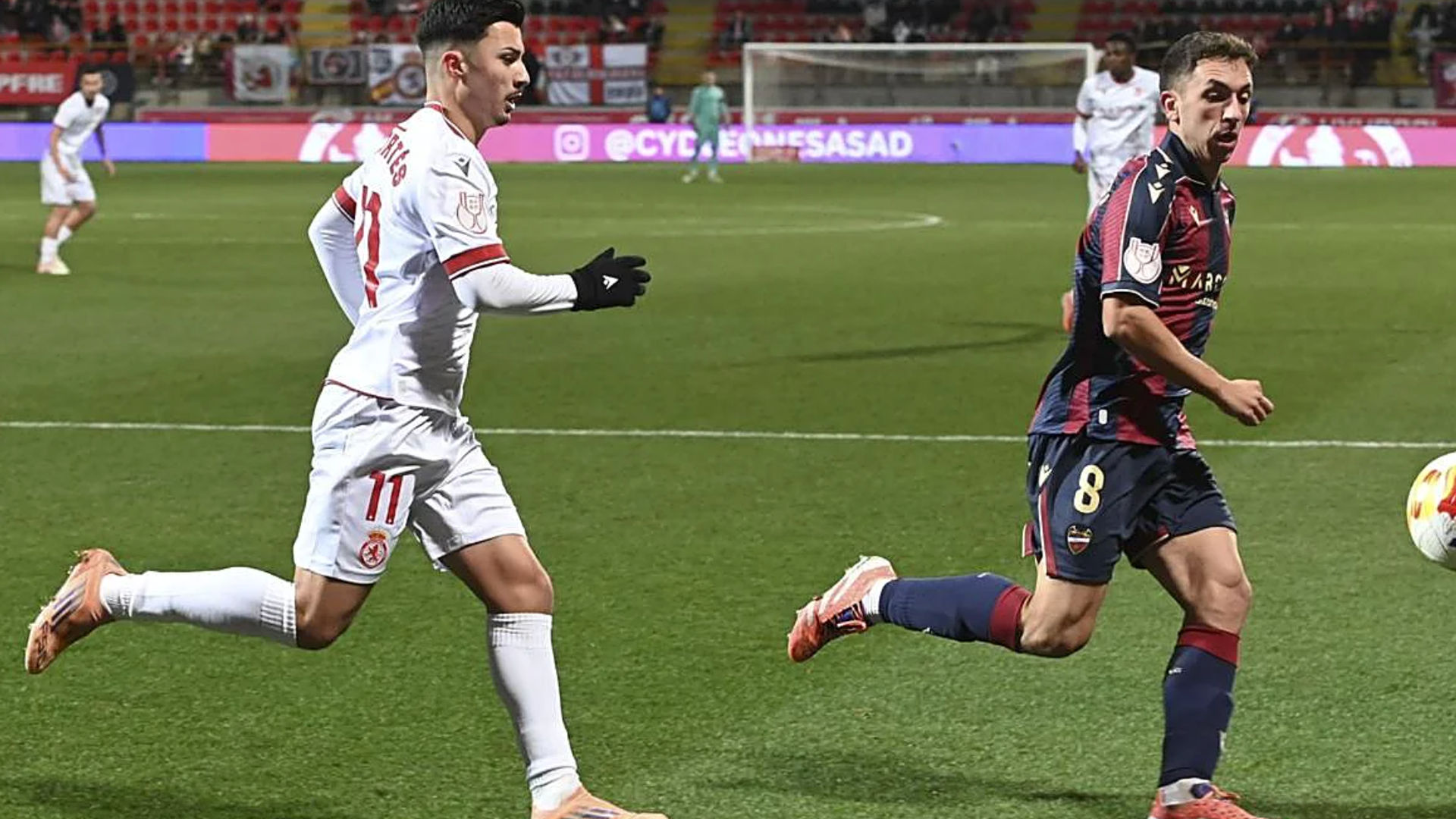 Un lance del Cultural Leonesa - Levante