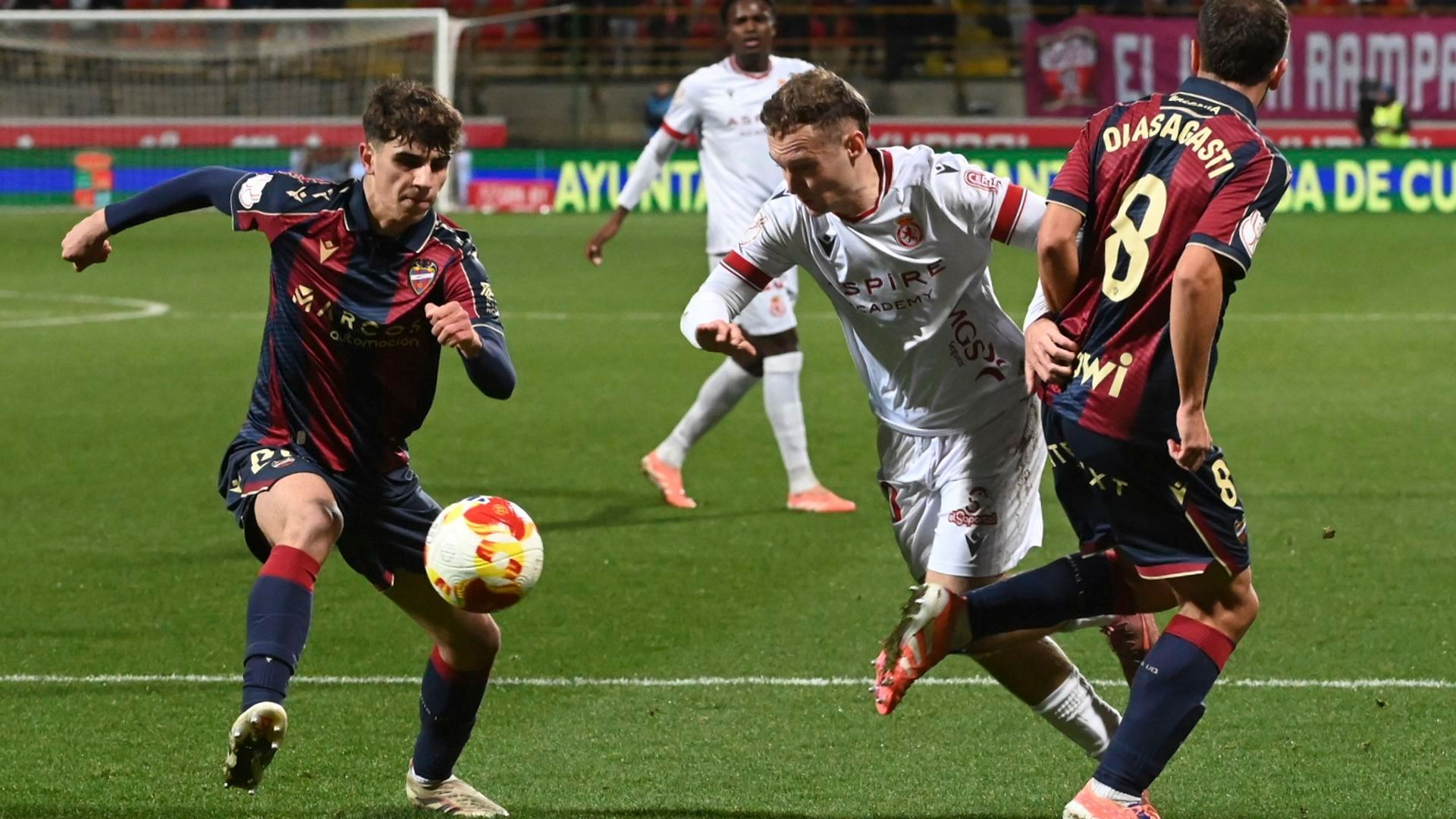 Un lance del Cultural Leonesa - Levante UD Un lance del Cultural Leonesa - Levante UD