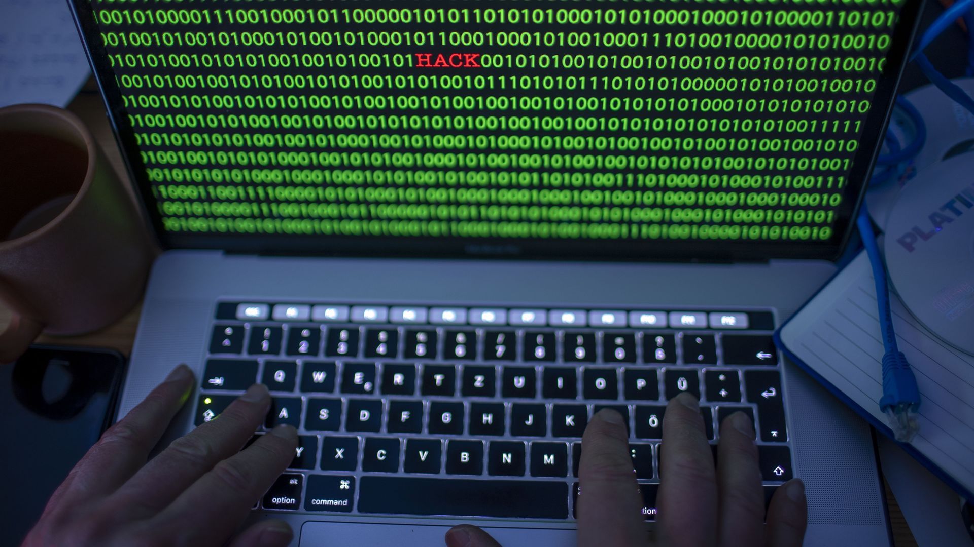 El nuevo virus que ‘hackea’ las cuentas de WhatsApp sin robar la contraseña ni duplicar la SIM: qué hacer para evitarlo El nuevo virus que ‘hackea’ las cuentas de WhatsApp sin robar la contraseña ni duplicar la SIM: qué hacer para evitarlo