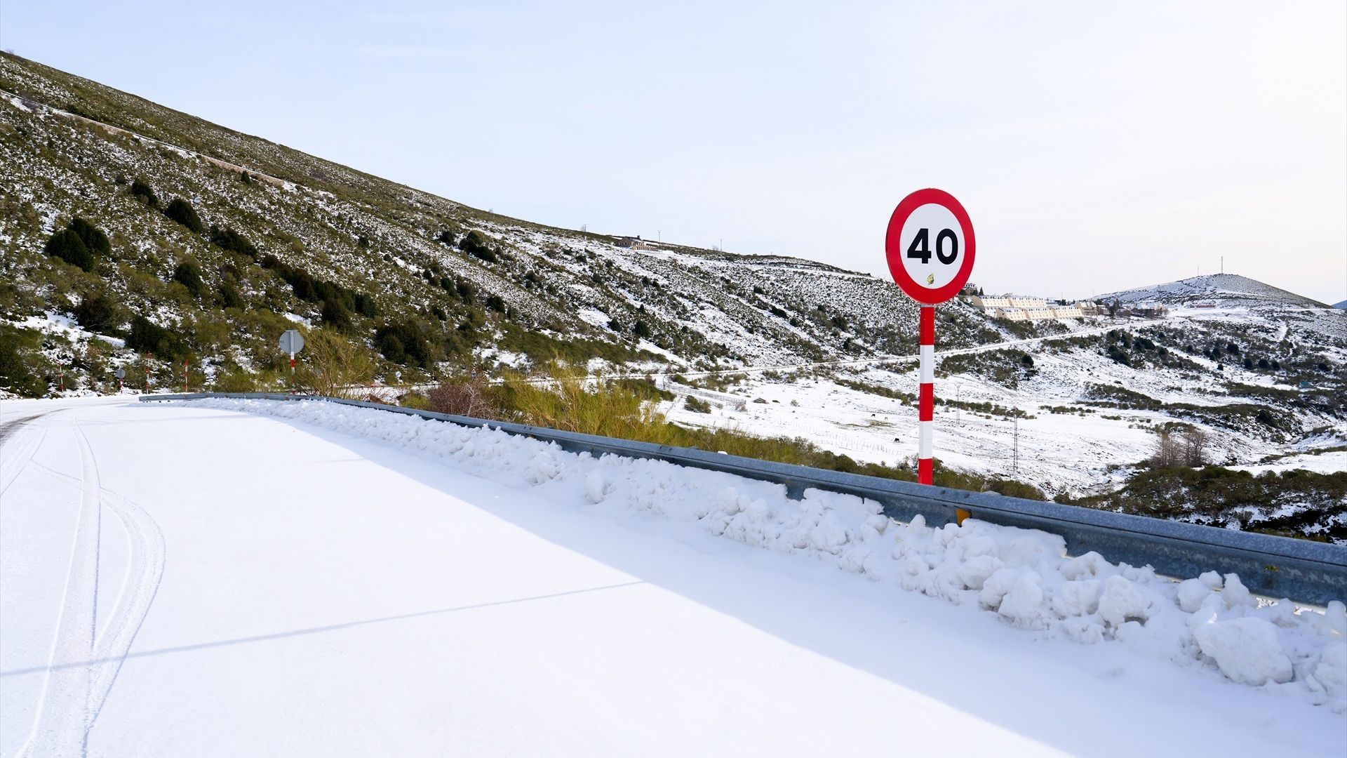 Entra un nuevo frente en España: se esperan cinco centímetros de nieve en 24 horas en la Cordillera Cantábrica Entra un nuevo frente en España: se esperan cinco centímetros de nieve en 24 horas en la Cordillera Cantábrica