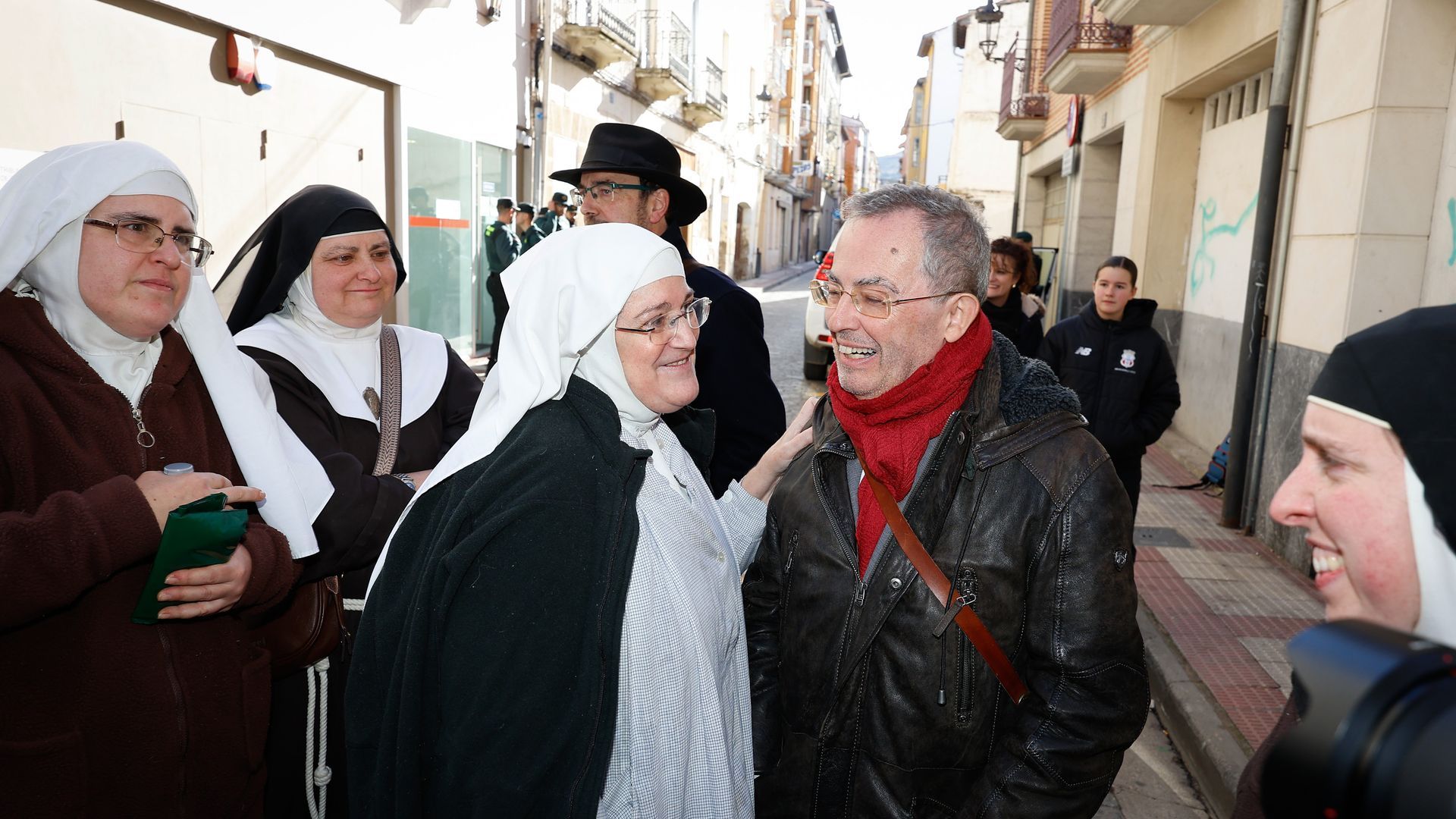 EuropaPress_7133353_varias_monjas_salida_juzgados_28_noviembre_2025_belorado_burgos_castilla