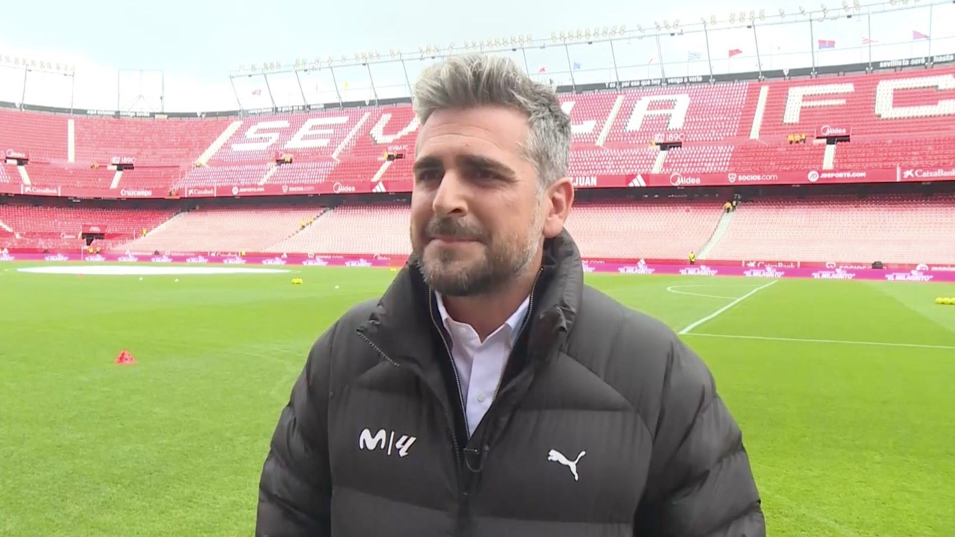 Jose Sanchis, narrador de Movistar Plus+ en ELGRANDERBI Sevilla FC-Real Betis