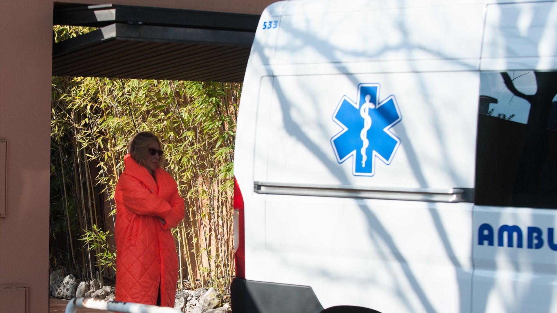 La imagen de Lydia Lozano recibiendo a Charly tras dejar el hospital