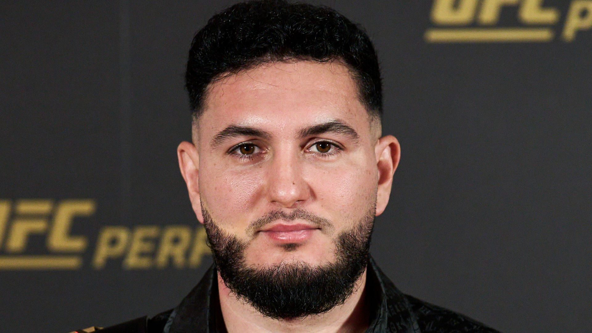 Omar Montes, emocionado, anuncia una feliz noticia Omar Montes, emocionado, anuncia una feliz noticia