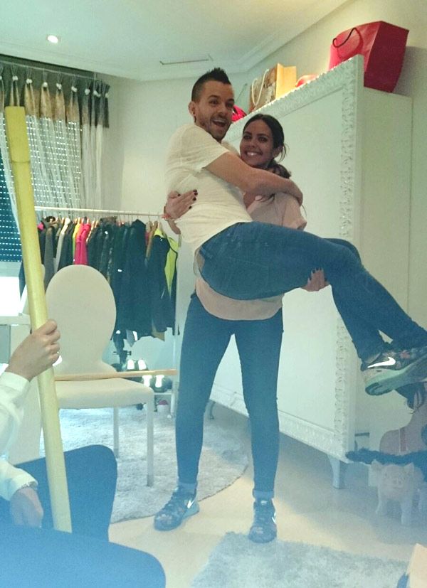 Otra imagen de la simpática boda de Pedroche y Muñoz