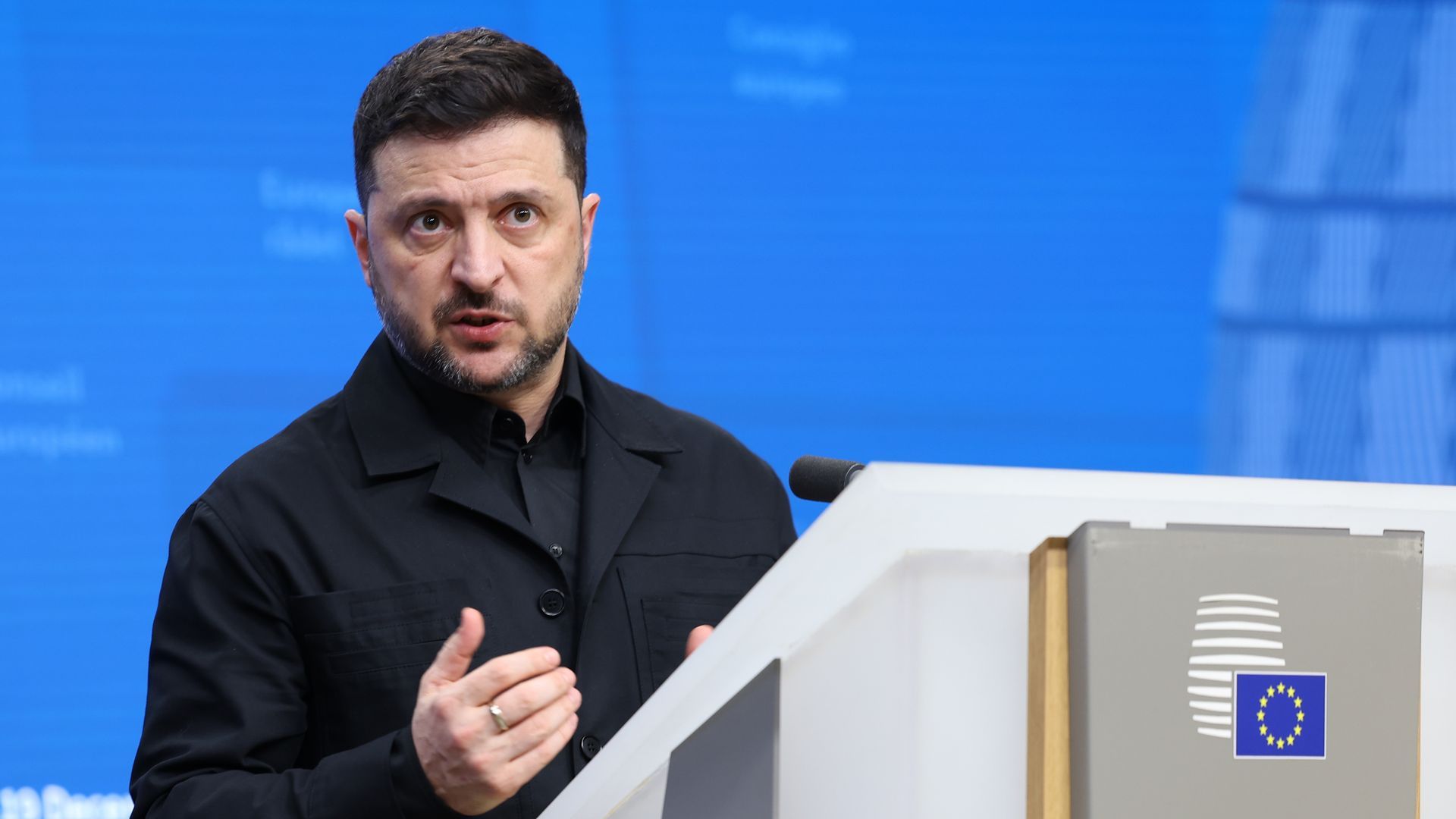 Zelenski pide a los líderes de la UE que adopten el préstamo con activos rusos antes de final de año Zelenski pide a los líderes de la UE que adopten el préstamo con activos rusos antes de final de año