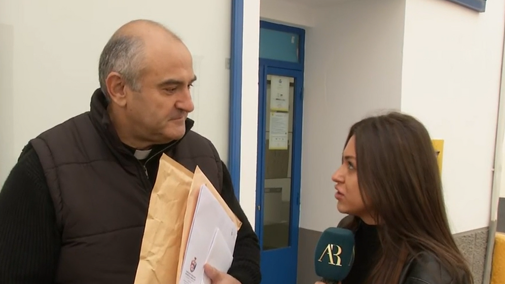 Cura de Fuente de Cantos, victima del robo de votos en Correos: "Me preocupaba que pudiera conocerse mi voto"