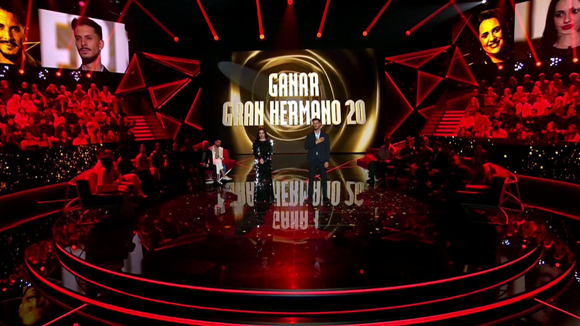 Cristian y Rocío aguardan escuchar el nombre del ganador