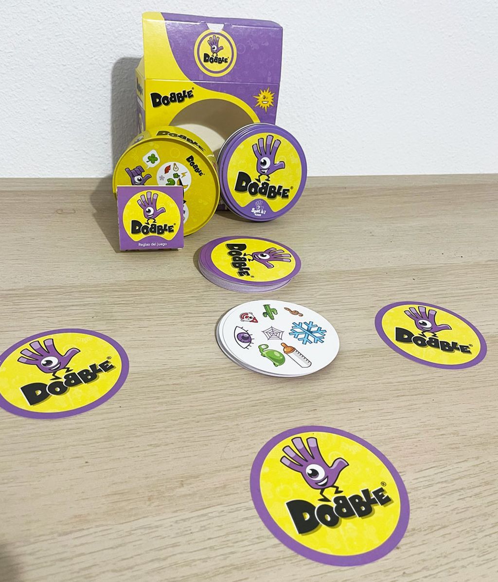 Dobble, un juego de mesa para mentes y manos rápidas