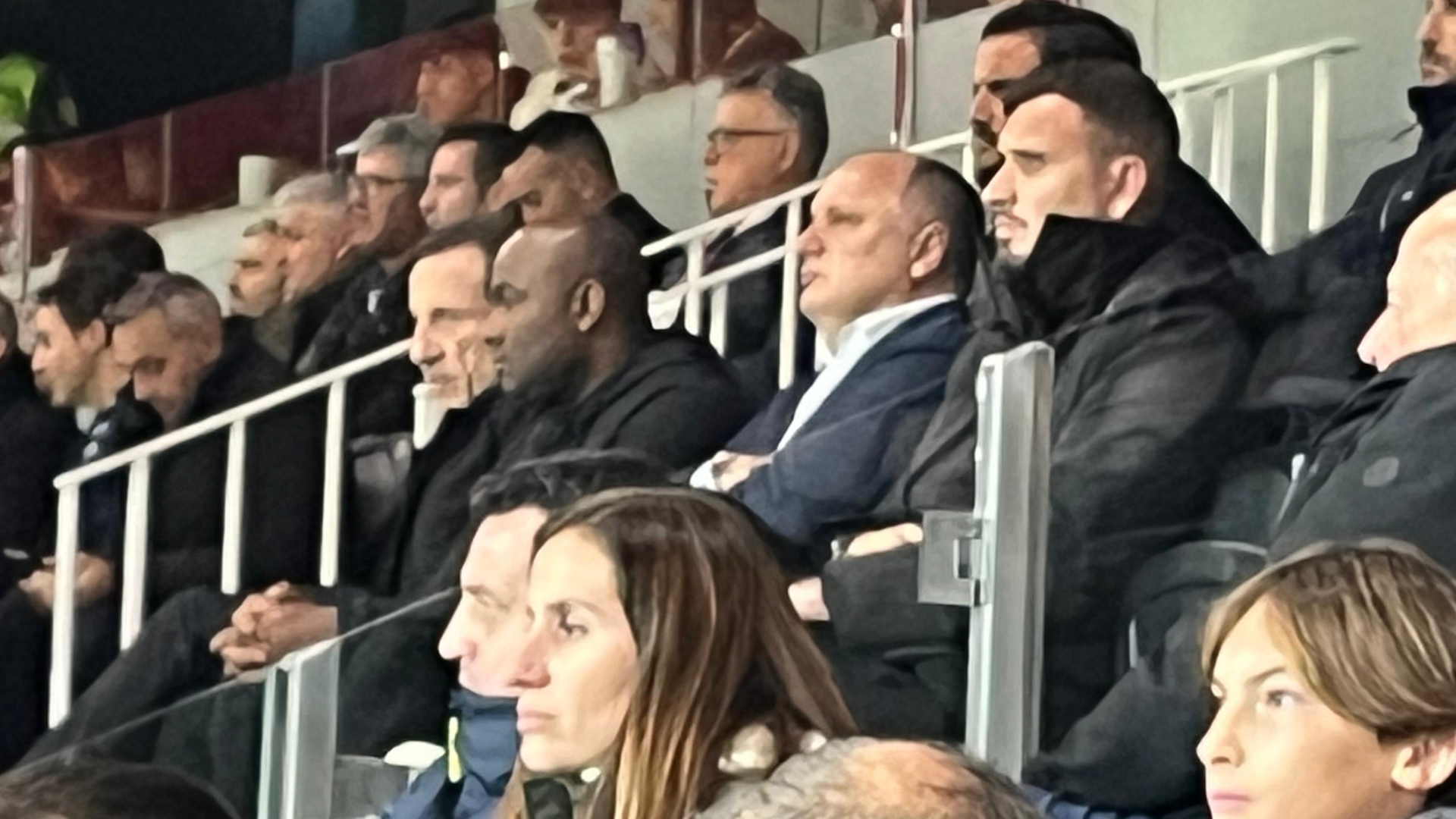 Lisandro Isei y Hans Gillhaus en Mestalla junto a Voro y Luis Martínez