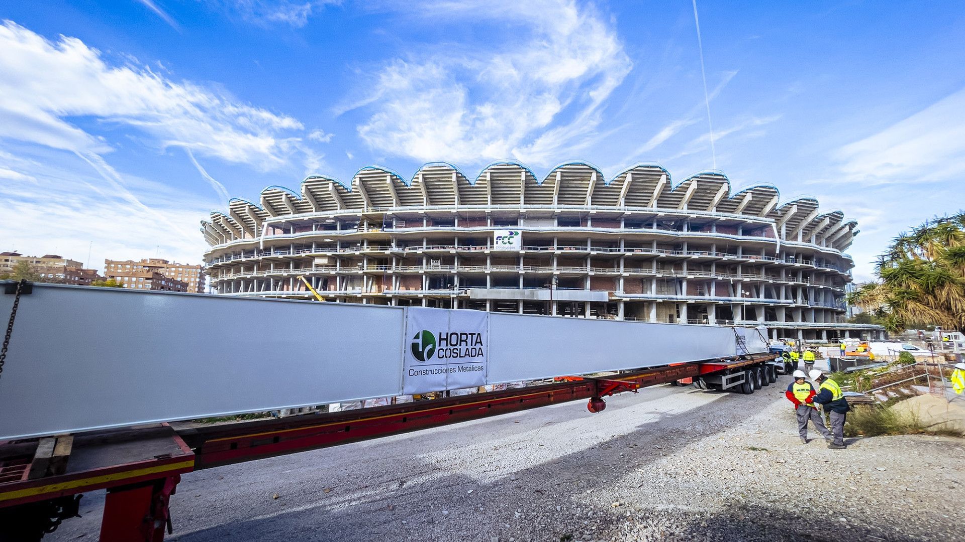 Pilares y vigas de la cubierta del Nou Mestalla