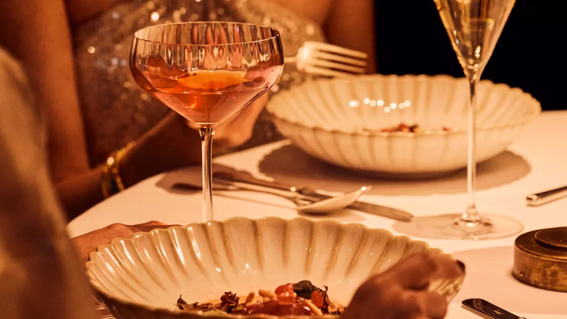 Amós se viste de gala en Fin de Año