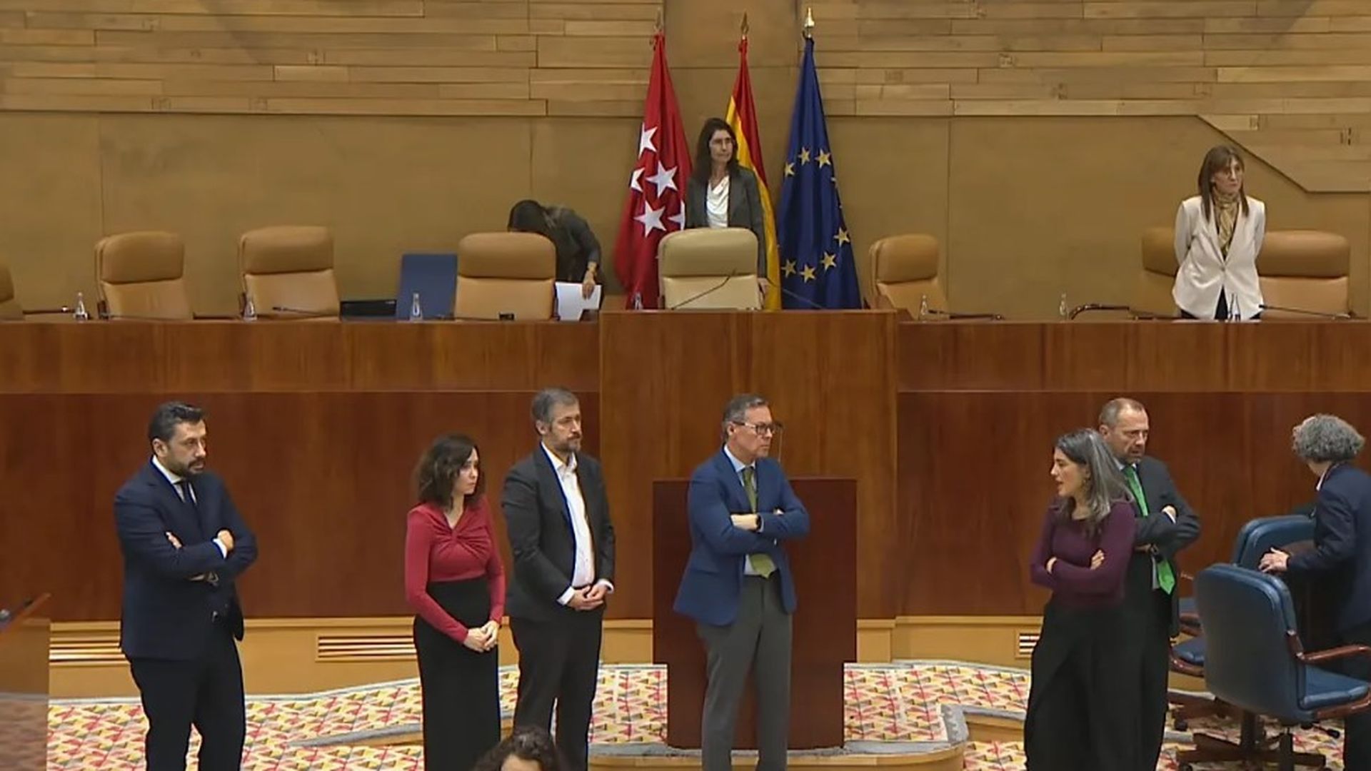 Un diputado del PSOE de Madrid se desvanece durante la votación de los Presupuestos de 2026