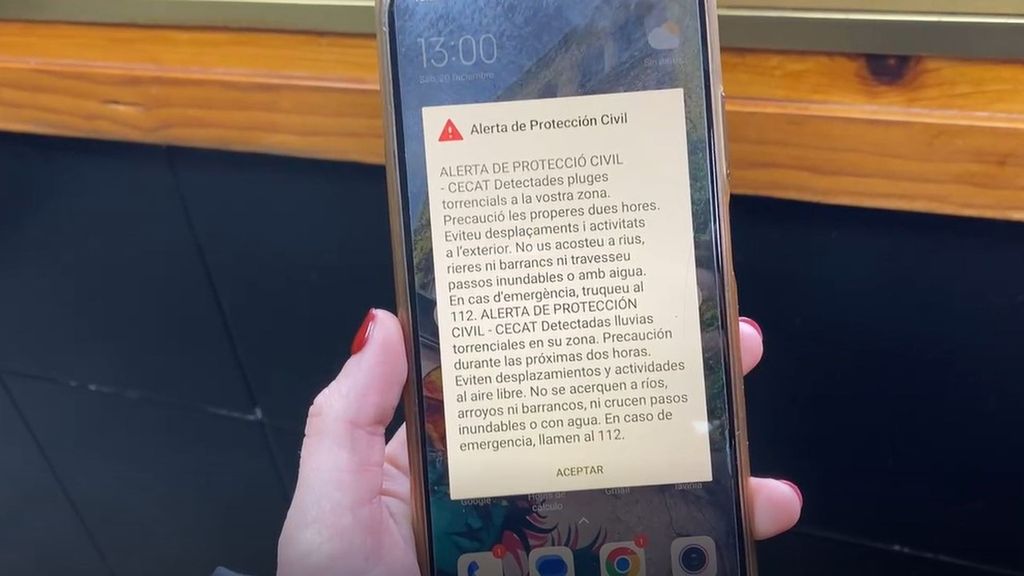 Protección Civil lanza una alerta por lluvias torrenciales en Badalona, Barcelona: "Eviten desplazamientos y actividades al aire libre"