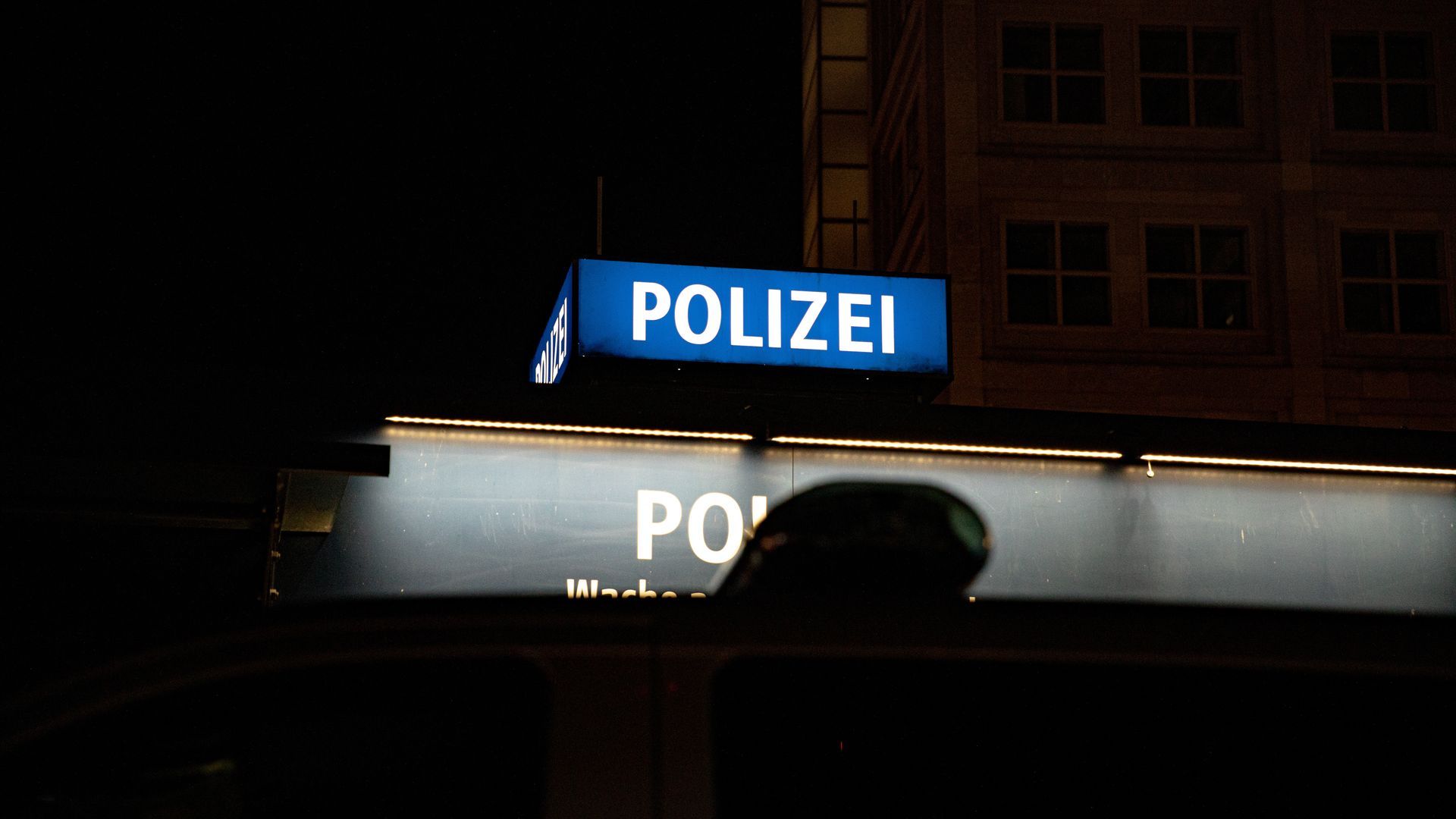 Condenado a cárcel 'el Pelicot español', un hombre que violó a su mujer y grabó y subió las imágenes a internet Condenado a cárcel 'el Pelicot español', un hombre que violó a su mujer y grabó y subió las imágenes a internet