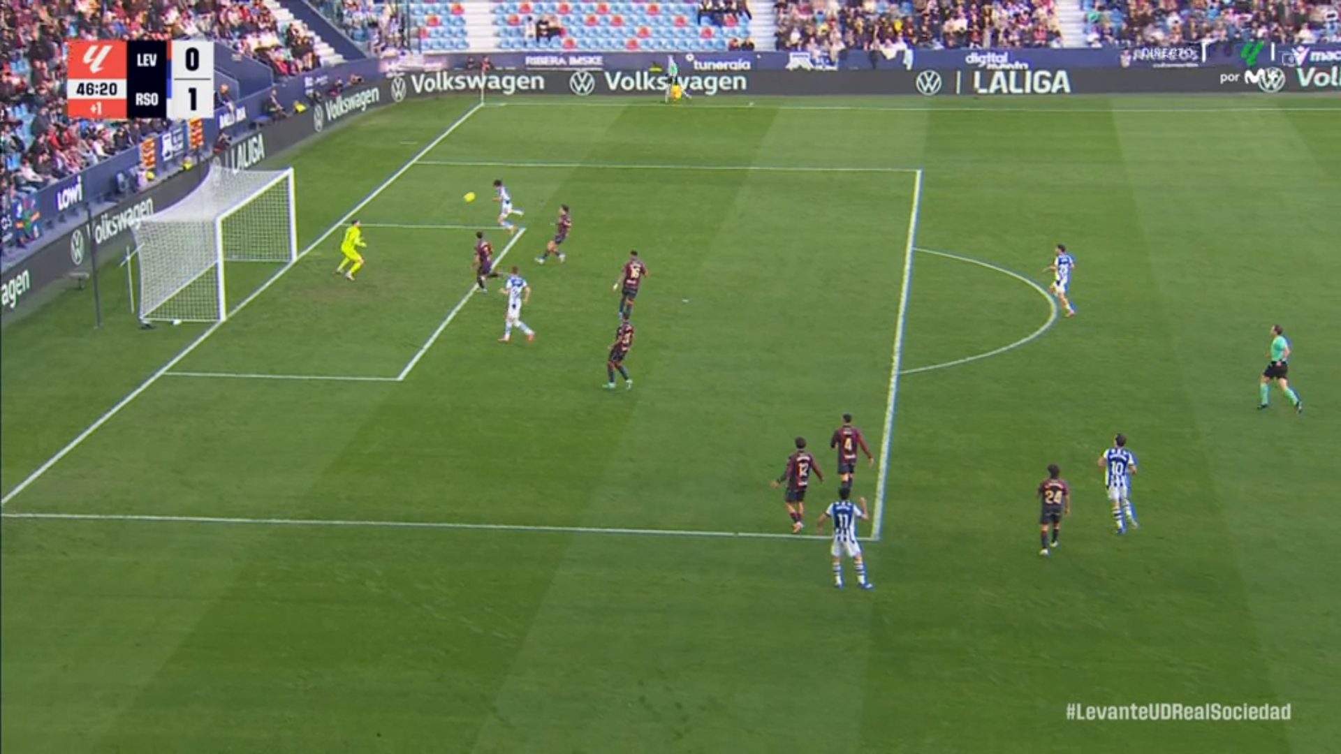 Take Kubo marca el gol de la Real Sociedad al Levante