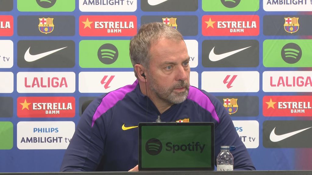 Hansi Flick rompe la rueda de prensa para criticar a la FIFA por Raphinha