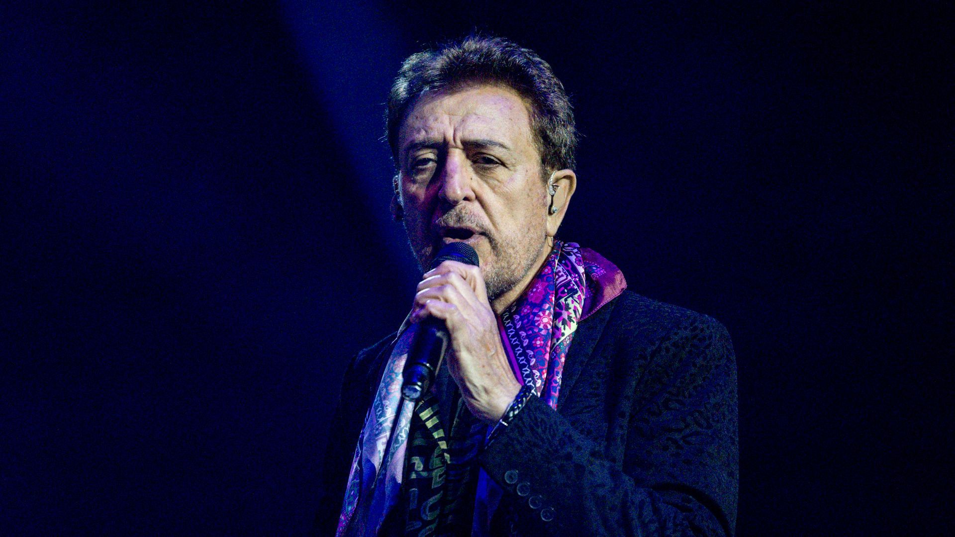 Manolo García pone en pie al público en su primera noche de teatros en Madrid Manolo García pone en pie al público en su primera noche de teatros en Madrid