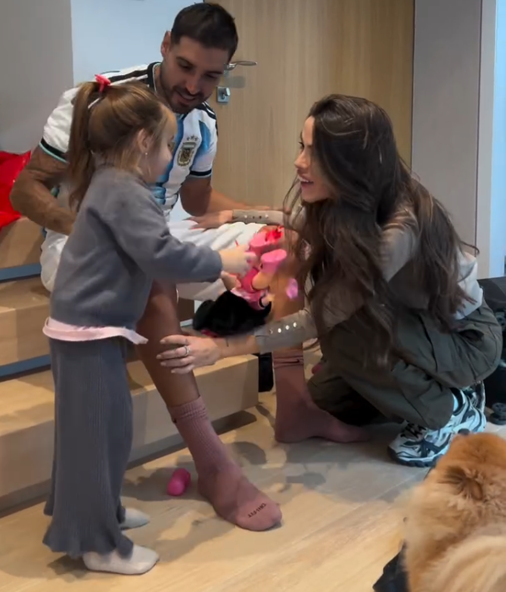 Violeta y Fabio con su hija gala