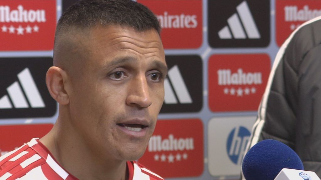 Alexis Sánchez no se moja con la polémica y pide regularidad