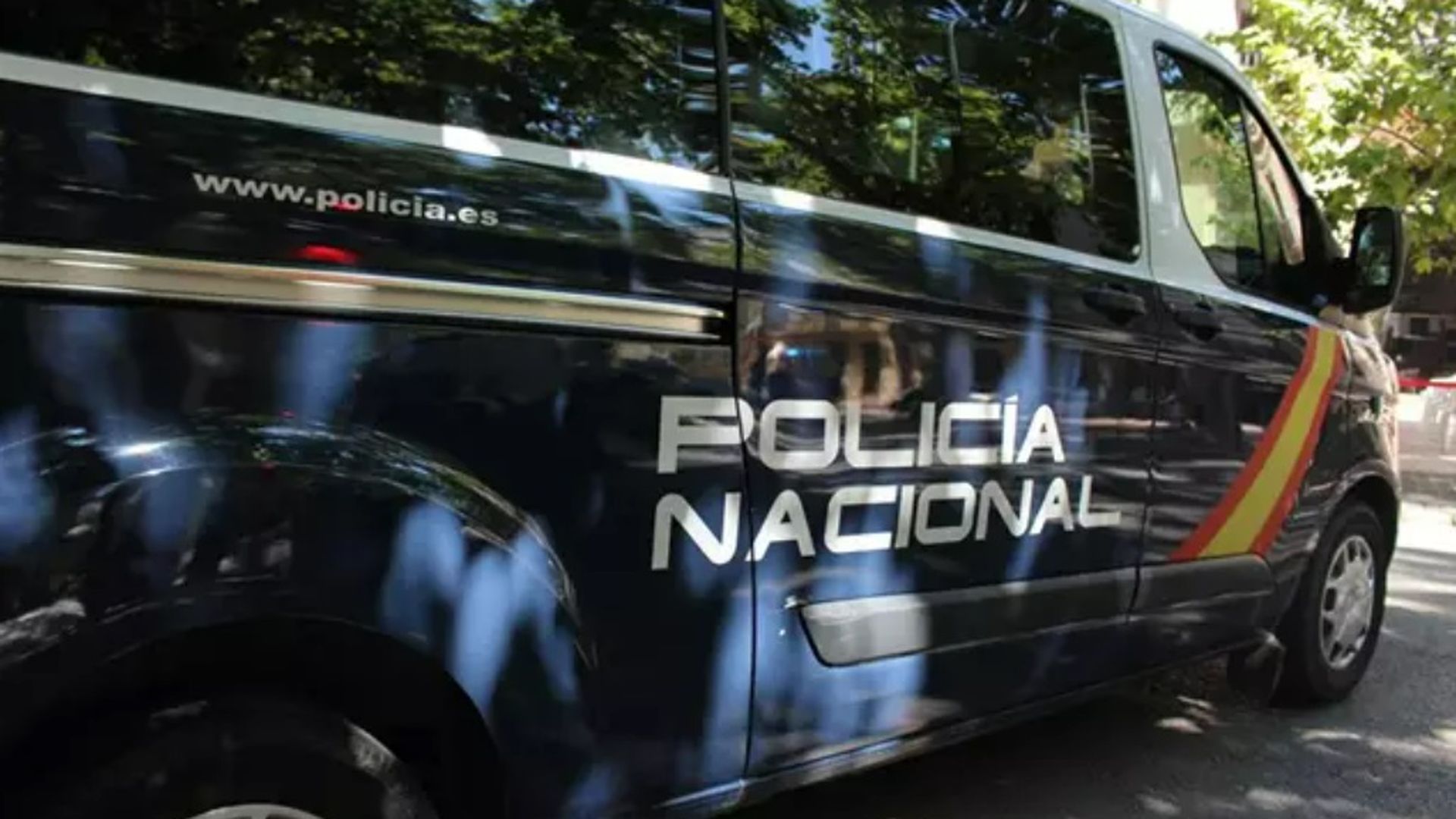 Hallan el cadáver de una mujer con aparentes signos de violencia en un descampado de Málaga