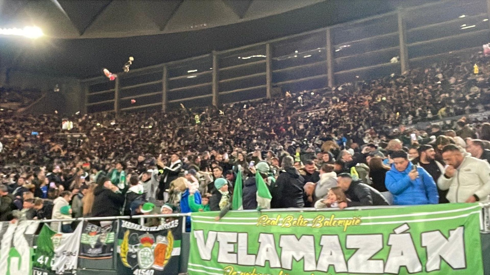 La lluvia de peluches en La Cartuja