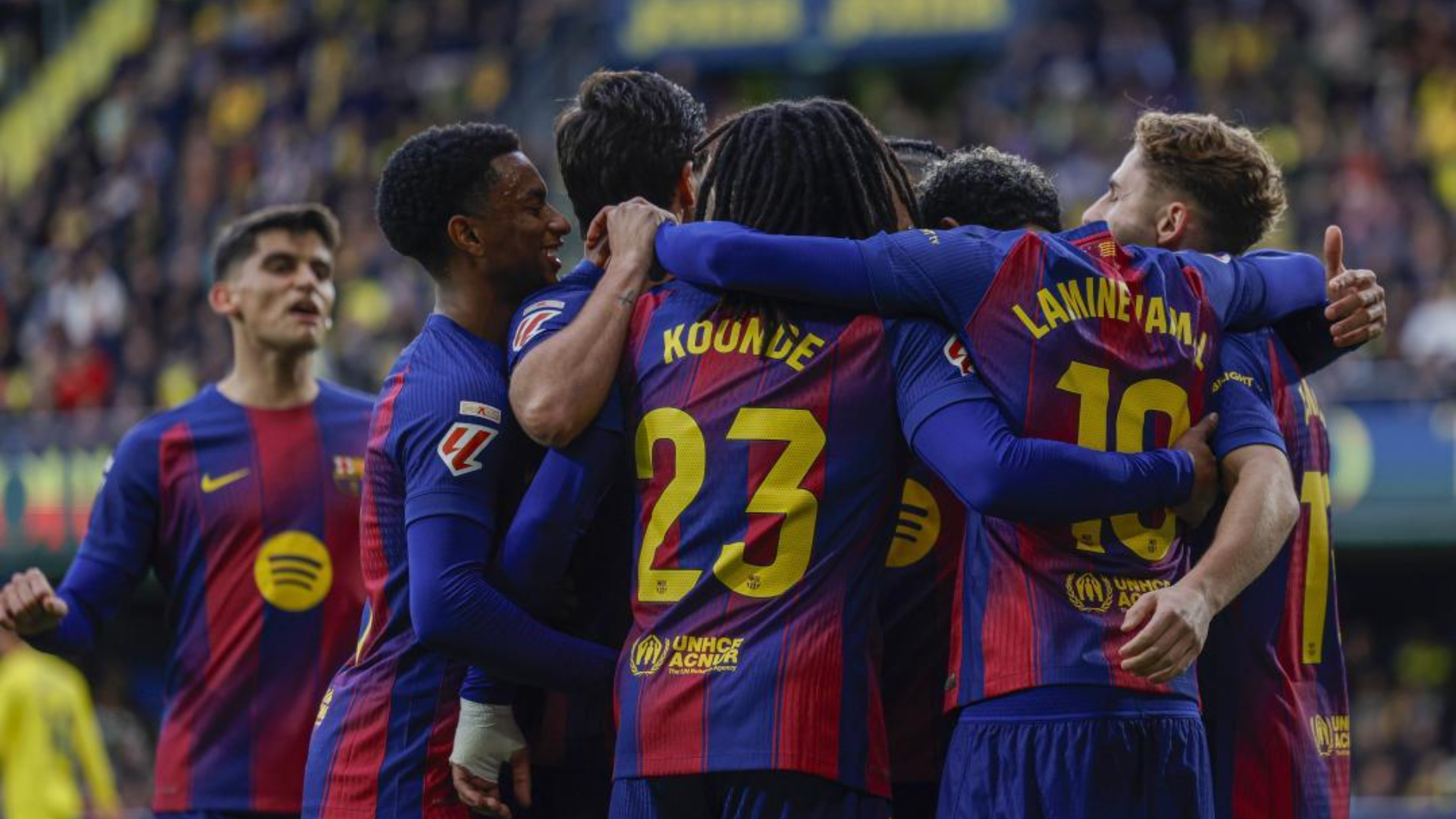 Los jugadores del Barcelona celebran un gol ante el Villarreal