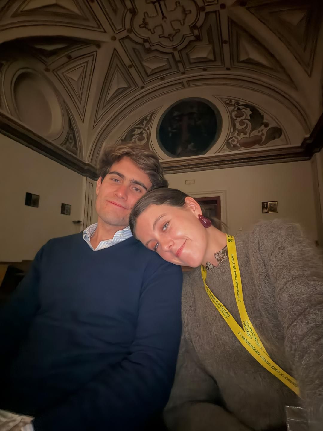 Manuela Ochoa y Pedro Cadahía en la iglesia