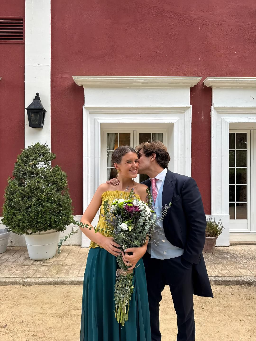 Manuela Ochoa y Pedro Cadahía de gala