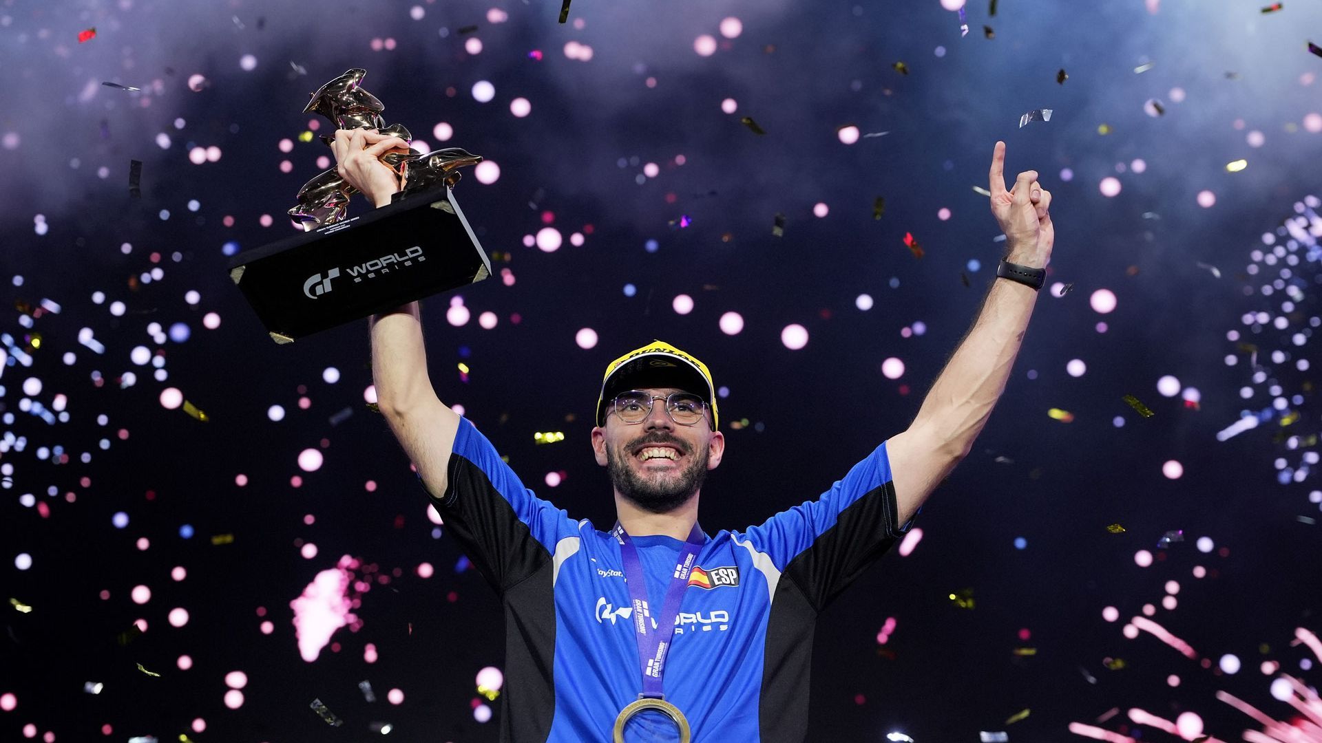 José Serrano, doble campeón del mundo en las Gran Turismo World Series José Serrano, doble campeón del mundo en las Gran Turismo World Series