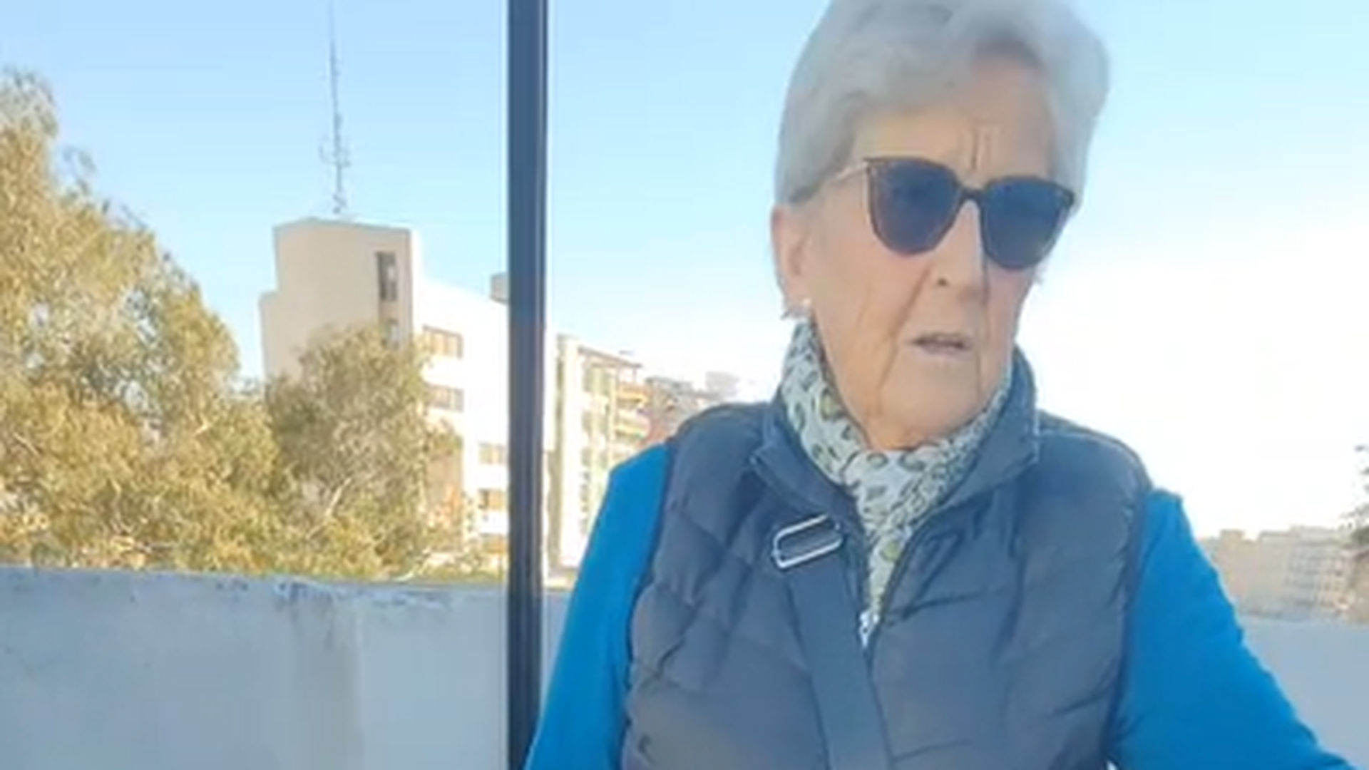 Josefa con Maradona en su casa de Paiporta